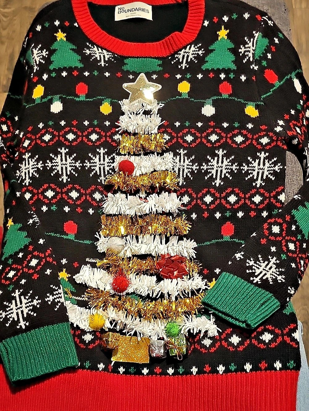 NO BOUNDARIES Ugly Christmas Tree Embellished Sweater Medium Holiday Festive